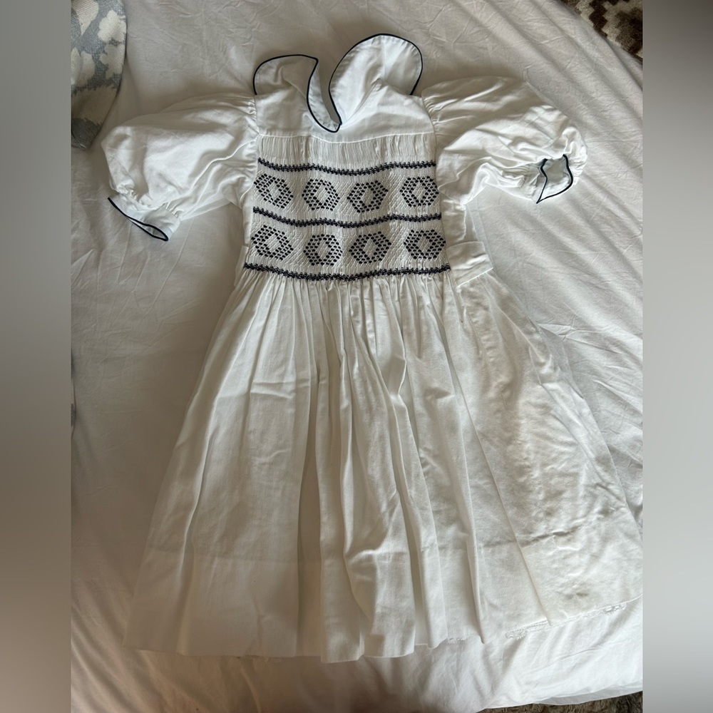 Traditional Smocked Girls Dress 5yr white and blue